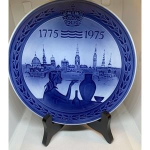 1975 Royal Copenhagen Bicentennial Collectors Plate 200 years Jubilee Denmark